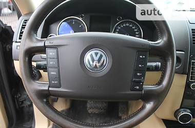 Внедорожник / Кроссовер Volkswagen Touareg 2005 в Николаеве