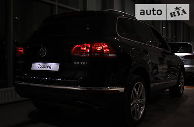 Внедорожник / Кроссовер Volkswagen Touareg 2015 в Одессе