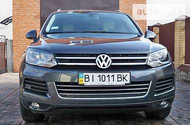 Позашляховик / Кросовер Volkswagen Touareg 2011 в 