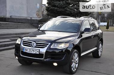 Внедорожник / Кроссовер Volkswagen Touareg 2007 в 