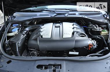 Внедорожник / Кроссовер Volkswagen Touareg 2007 в 