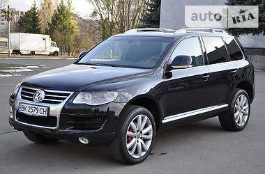 Внедорожник / Кроссовер Volkswagen Touareg 2007 в 