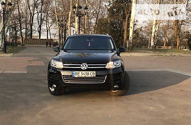 Внедорожник / Кроссовер Volkswagen Touareg 2013 в Николаеве