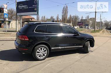 Внедорожник / Кроссовер Volkswagen Touareg 2013 в Николаеве