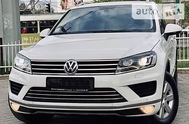 Внедорожник / Кроссовер Volkswagen Touareg 2016 в Одессе