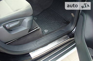 Внедорожник / Кроссовер Volkswagen Touareg 2013 в 