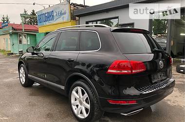 Позашляховик / Кросовер Volkswagen Touareg 2012 в Тернополі