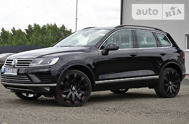 Позашляховик / Кросовер Volkswagen Touareg 2016 в Луцьку