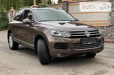 Внедорожник / Кроссовер Volkswagen Touareg 2013 в Киеве