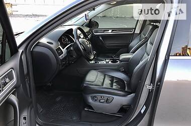 Позашляховик / Кросовер Volkswagen Touareg 2013 в Одесі