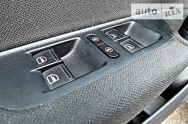 Позашляховик / Кросовер Volkswagen Touareg 2013 в 