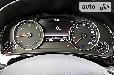 Позашляховик / Кросовер Volkswagen Touareg 2013 в 