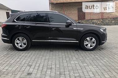 Позашляховик / Кросовер Volkswagen Touareg 2018 в 