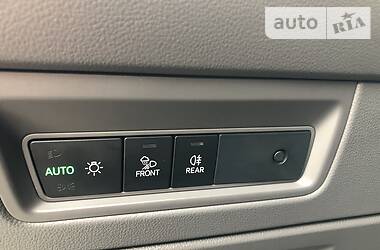 Позашляховик / Кросовер Volkswagen Touareg 2018 в 
