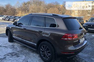 Внедорожник / Кроссовер Volkswagen Touareg 2013 в Львове