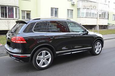 Внедорожник / Кроссовер Volkswagen Touareg 2016 в Виннице