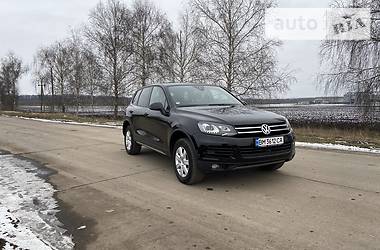 Позашляховик / Кросовер Volkswagen Touareg 2012 в 