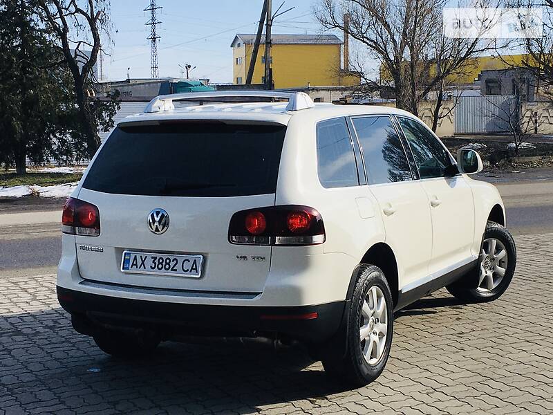 Позашляховик / Кросовер Volkswagen Touareg 2008 в Новомосковську