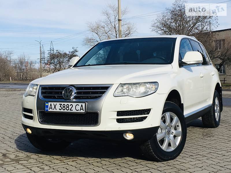 Позашляховик / Кросовер Volkswagen Touareg 2008 в Новомосковську