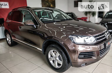 Позашляховик / Кросовер Volkswagen Touareg 2011 в 