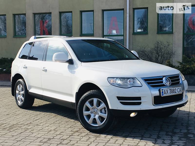 Позашляховик / Кросовер Volkswagen Touareg 2008 в Новомосковську