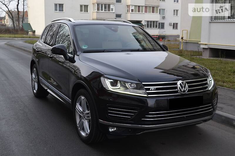 Позашляховик / Кросовер Volkswagen Touareg 2016 в 