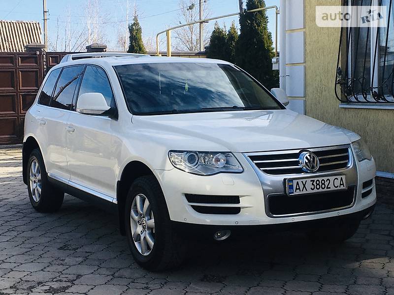 Позашляховик / Кросовер Volkswagen Touareg 2008 в Новомосковську