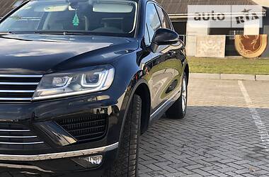 Позашляховик / Кросовер Volkswagen Touareg 2017 в 