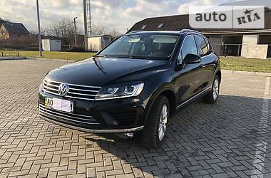 Позашляховик / Кросовер Volkswagen Touareg 2017 в 