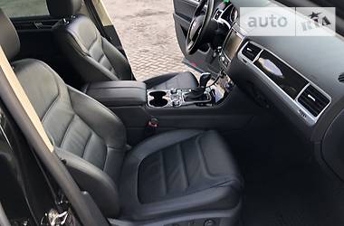 Позашляховик / Кросовер Volkswagen Touareg 2017 в 