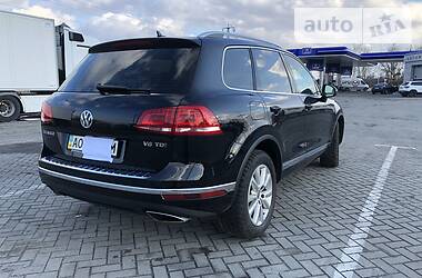 Позашляховик / Кросовер Volkswagen Touareg 2017 в 