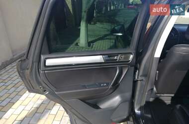 Позашляховик / Кросовер Volkswagen Touareg 2011 в 