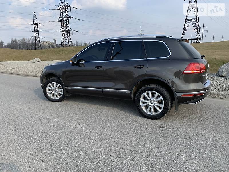 Позашляховик / Кросовер Volkswagen Touareg 2016 в Дніпрі фото 14 Позашляховик / Кросовер Volkswagen Touareg 2016 в Дніпрі
