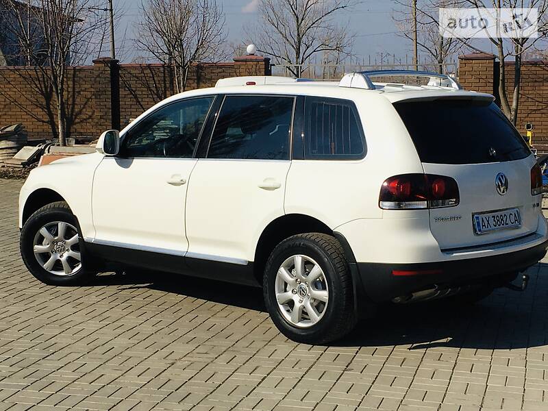 Позашляховик / Кросовер Volkswagen Touareg 2008 в Новомосковську