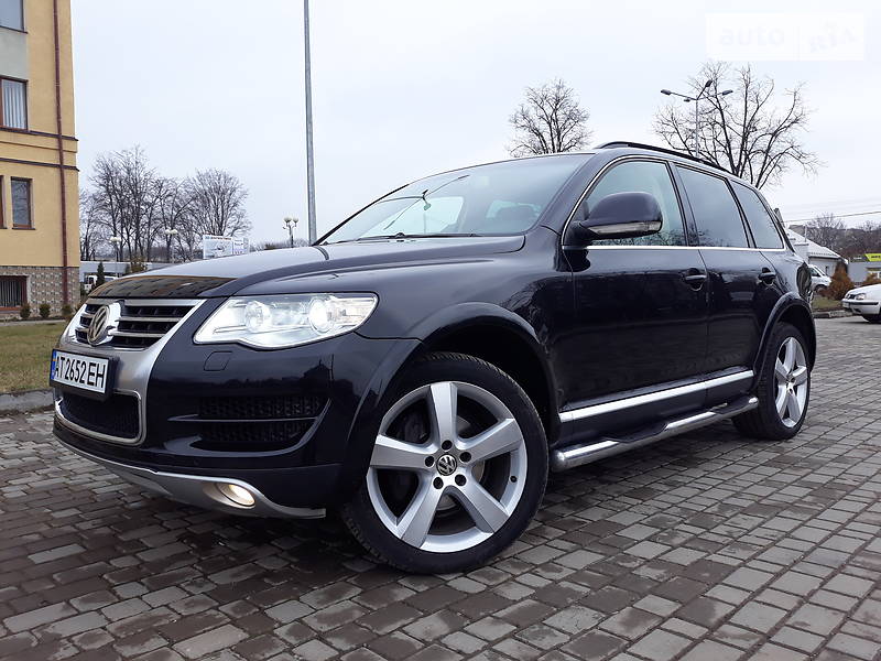 Позашляховик / Кросовер Volkswagen Touareg 2010 в 