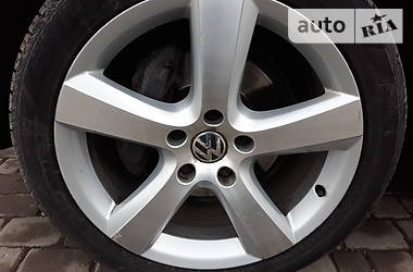 Позашляховик / Кросовер Volkswagen Touareg 2010 в 