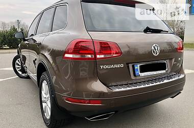 Позашляховик / Кросовер Volkswagen Touareg 2014 в 