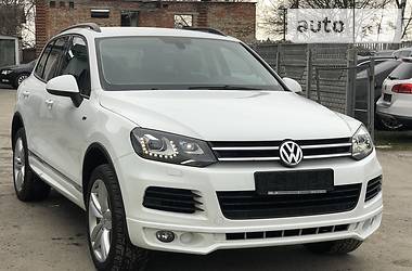 Позашляховик / Кросовер Volkswagen Touareg 2013 в 