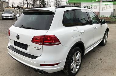 Позашляховик / Кросовер Volkswagen Touareg 2013 в 