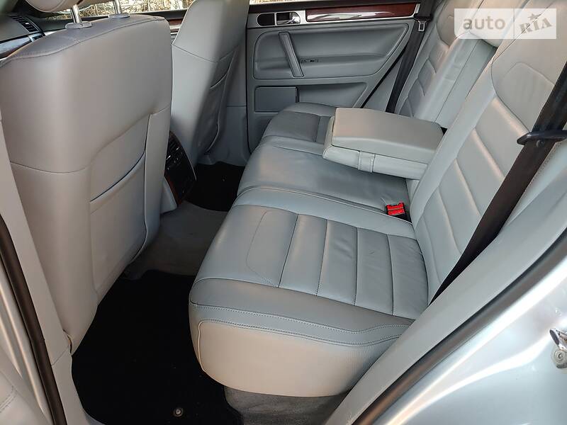 Позашляховик / Кросовер Volkswagen Touareg 2007 в Києві