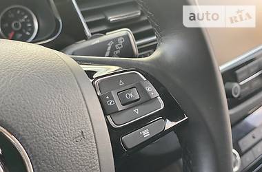 Позашляховик / Кросовер Volkswagen Touareg 2011 в 