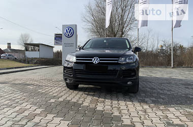 Позашляховик / Кросовер Volkswagen Touareg 2011 в 