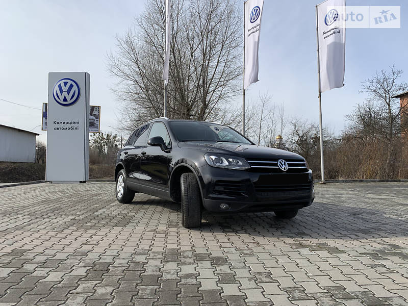 Внедорожник / Кроссовер Volkswagen Touareg 2011 в Житомире