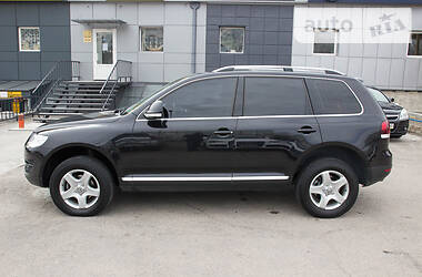Позашляховик / Кросовер Volkswagen Touareg 2007 в 