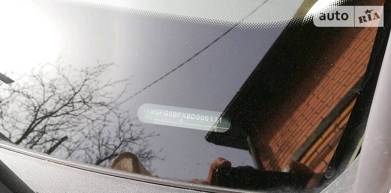 Позашляховик / Кросовер Volkswagen Touareg 2011 в Харкові