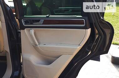 Позашляховик / Кросовер Volkswagen Touareg 2011 в 