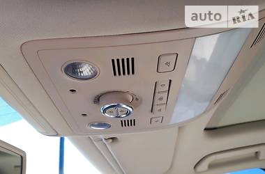 Позашляховик / Кросовер Volkswagen Touareg 2011 в 