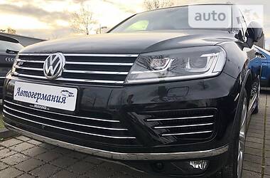 Позашляховик / Кросовер Volkswagen Touareg 2017 в 