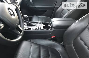 Позашляховик / Кросовер Volkswagen Touareg 2017 в 
