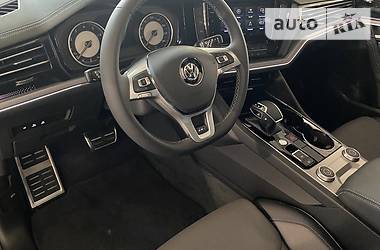 Позашляховик / Кросовер Volkswagen Touareg 2020 в 
